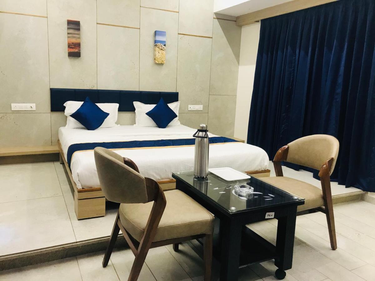 جاندي نجر Hotel Blue Berry المظهر الخارجي الصورة